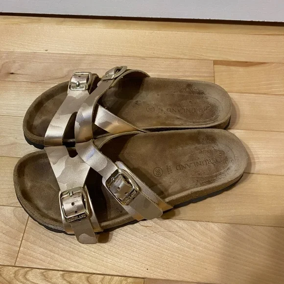 Sandals - Picture 4 of 6